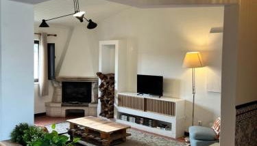 Valentine's House - Photo 1