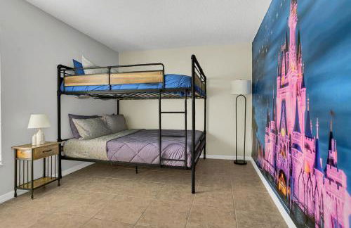 Dream Stay Orlando with a pool and home theater - Photo 3