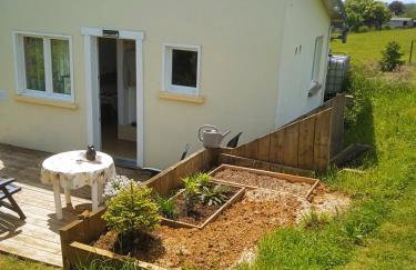 Het rustige huisje in de velden met wifi , leidingwater,enz - Photo 3
