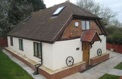 Romeo Cottage - Sleeps 4 - Open Plan Barn - Private Hot Tub & Garden - Foto 37