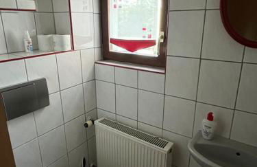 Schöne Zimmer mit gemeinsamer Nutzung von Bad, Toilette und Küche - Foto 11