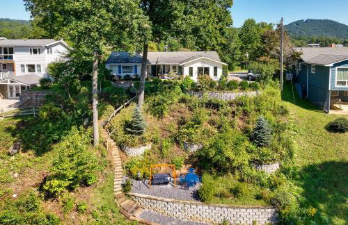 Serene Lake Junaluska Gem Deck and Mountain Views - Foto 41