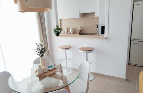 LID GARRUCHA - 4 min Playa Las Marinas - 1 min Paseo Malecón - Wi-Fi y Garaje - Foto 1