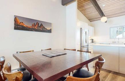 Mid Century Modern Cabin #212 - Walk to Village - Foto 14