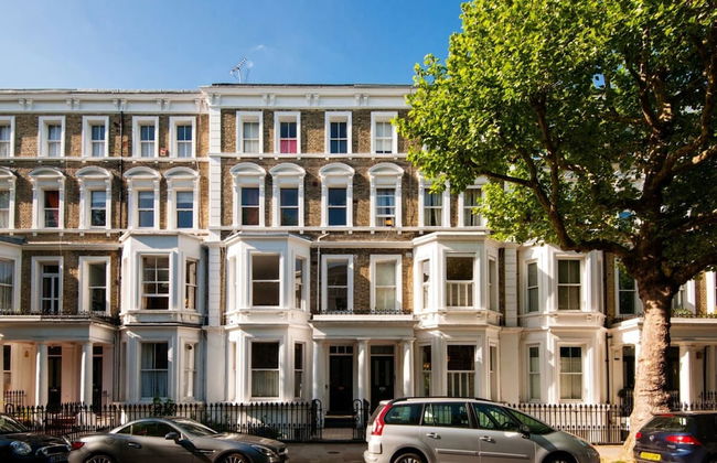 The Stunning Philbeach Garden Apartment - Photo 23