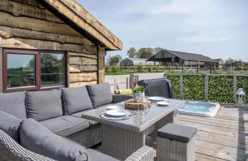 Tesseyman Lodge - Photo 1