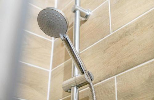 NEW! Stylish 5-Bed Apartment in Stockton-on-tees by Stay With Us, Perfect for Contractors & Large Groups, FREE Parking! - Foto 46