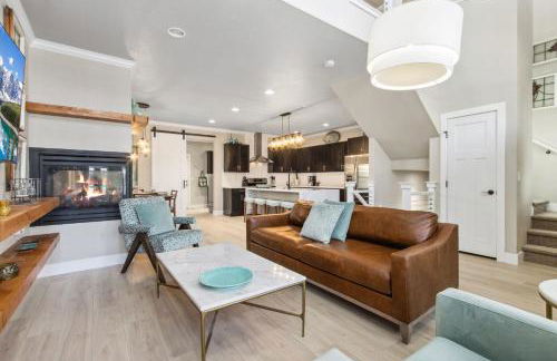 Sleek Home Near Old Town W/ Rftp Hot Tub & Mtn Views - Foto 14