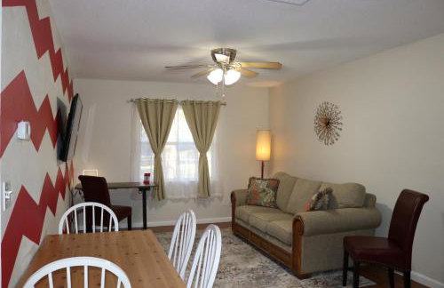 Hidden Ruby-Apartment with Kitchen and Laundry - Foto 3