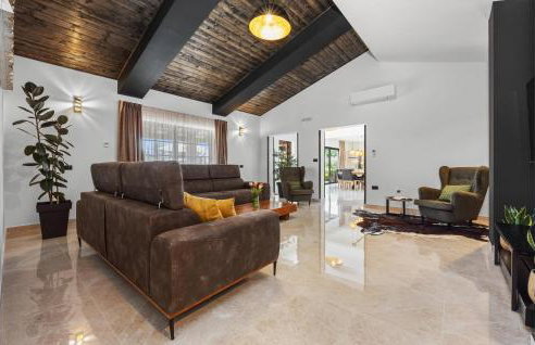 4 Bedroom Lovely Home In Labin - Photo 3