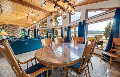 North Shore Lakefront - Spacious Lakefront with Hot Tub, & Game Room - Foto 66