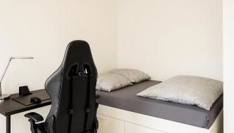 Stilvolles Apartment mit zwei Bädern Terrasse und Parkplatz nahe Rhein und Bonn Zentrum - Foto 5