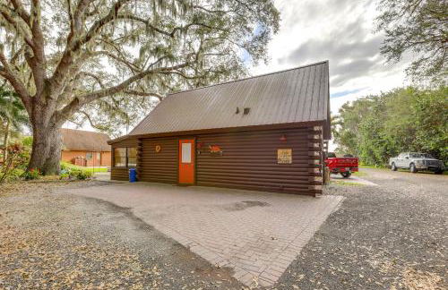 Steps to Lake Okeechobee Cabin with Pool Access! - Foto 16