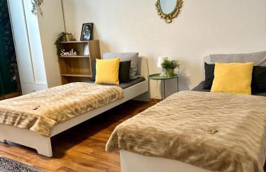 Premium-Apartment im Duisburger Süden, nähe Düsseldorf Flughafen & Messe, Komplett ausgestattetes Apartment mit modernen Altbau-Flair - Foto 4