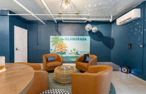 Oceanfront Oasis BBQ Patio, Free Dock, Pool and Secret Speakeasy - Foto 10