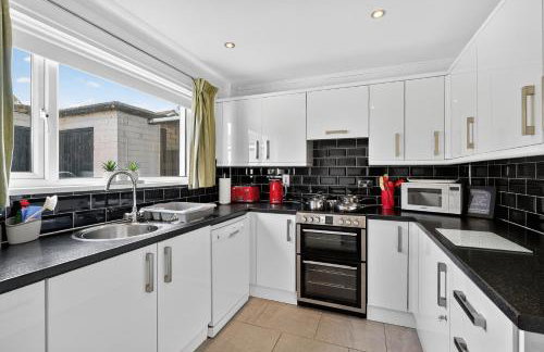 Hillsborough Home from Home, Garden and 2x Parking by StayByNumbers - Foto 2