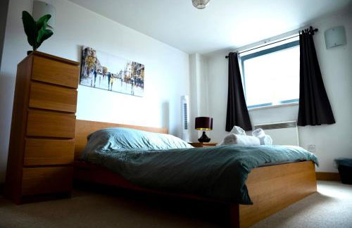 The Comfort Hub - Leeds Train Station - Foto 1