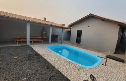 ótima casa com piscina,redes e perto do centro - Foto 11