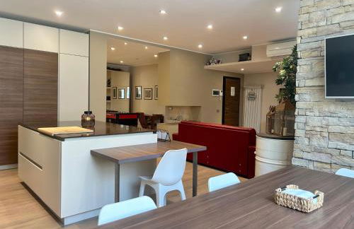 R39 Elegant Apartment with Private Parking - Foto 17