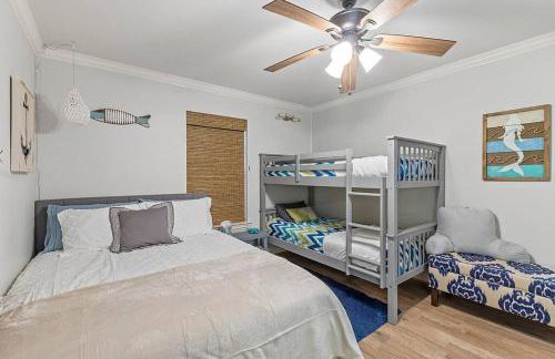 Lakefront retreat, hot tub, pets - Foto 3