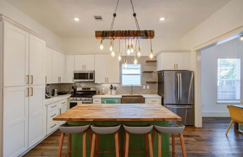 3BD Historic Charm x Modern Amenities w Hot Tub - Foto 5