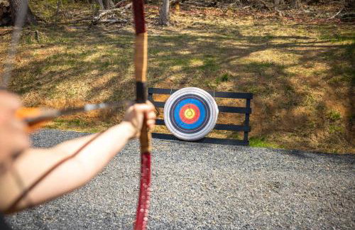 Skyline Yurt: Hot Tub~Wood Stove~WiFi~EVcharger - Foto 28