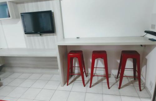 Studio completo frente à Praia do Gonzaga ( Pé na Areia ) - Foto 22