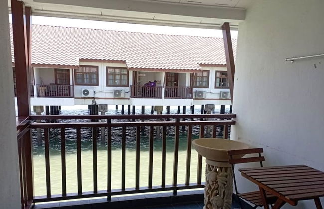 Alpine LXPD Premium Water Chalet - Foto 22