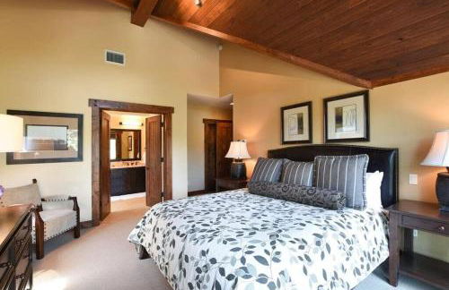 Luxury Northstar Home| hot tub| walk to ski lifts - Foto 12