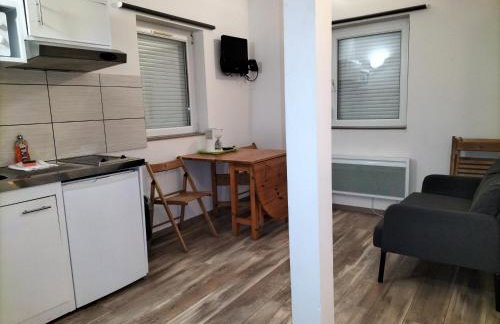 Appart'Hôtel Les ACACIAS courte et longue durée - Foto 5