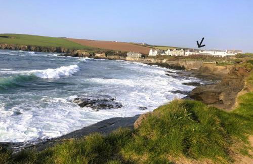 The Moorings - Just a few metres from the sea! - Photo 1