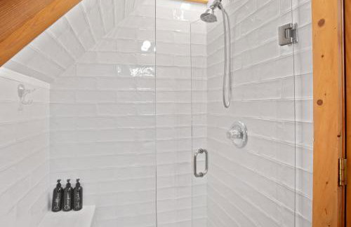 Lakefront Keowee Home with Dock, 14 Mi to Clemson - Foto 15