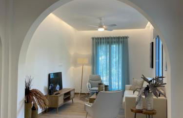 Marine's luxury home - Photo 4