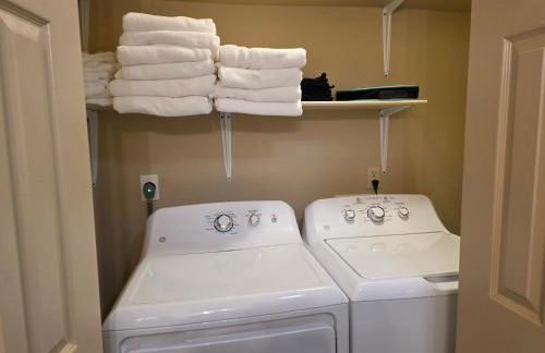 Riverfront Little Red Cabin, World-class Trout Fishing, Views & Boat Access - Foto 22