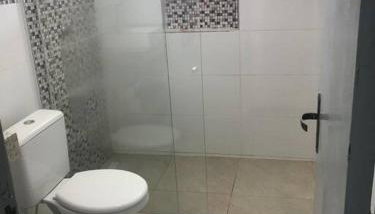 Casa com piscina, grande e espaçosa no Condomínio dos Pássaros - Foto 2