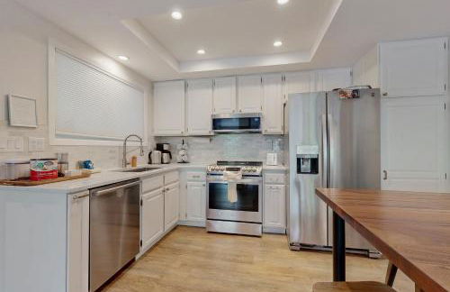 Modern Alpine Getaway - Photo 11