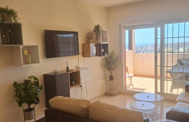 Charming Three Bedrooms Apartment With Seaview - Photo 7