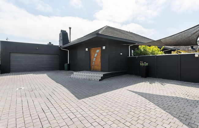 Luxury Oasis, Lifestyle Villa, Pool & Gym - Photo 48