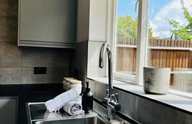 Luxury Homely Stay Near City Centre With Parking - Foto 33