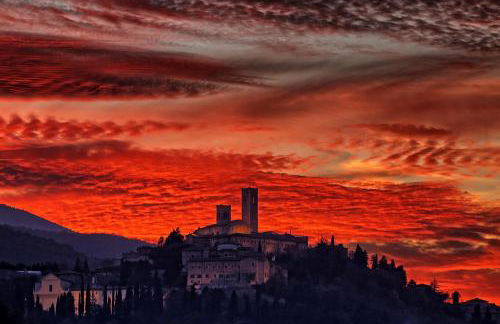 Comfortable villa lower level in Montelabbate with private pool - Photo 31