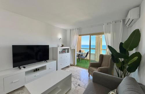 Poseidon Sea Views & Pool Apartment - Photo 1