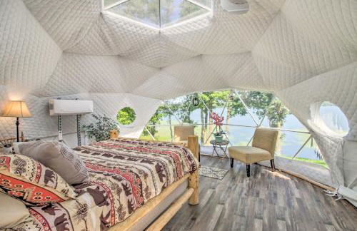 Big Lake Getaway with Private Beach and Fire Pit! - Foto 25