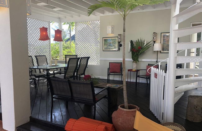 Dreamin Villa - 3 B R Beachfront w Staff - Photo 20