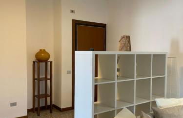 Wood Apartment - Photo 14