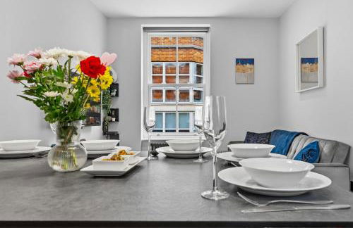 Two Modern Central London Apartments with AC Near Big Ben & Buckingham Palace - Photo 39