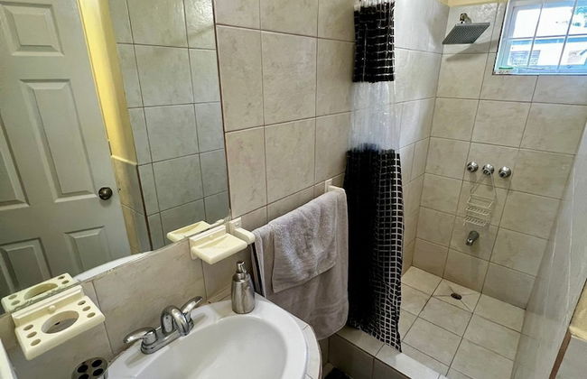 Arlene's & Chris's Guesthouse - Foto 9