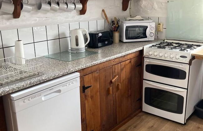 Cosy Stone Cottage on Llanllwni Mountain - Photo 4