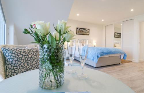 Bucket and Spades- Right on the Beach - Foto 38