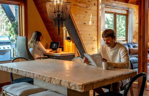 Timber A-Frame, Large Deck, Hot Tub, Fireplace - Foto 3