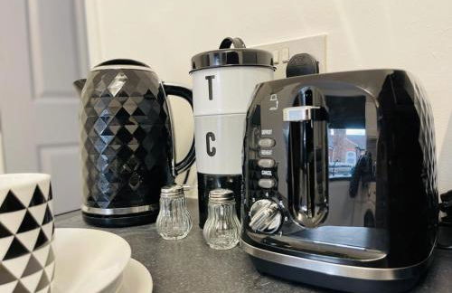 Whitmore House By RMR Accommodations - Newly Refurbed - Modern - Parking - Central - Foto 31